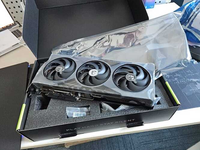 Msı VGA Geforce Rtx 5070 Tı 16G Gamıng Trıo Oc RTX5070TI 16GB Gdrr7 256 B DX12 Pcıe 5 0 X16